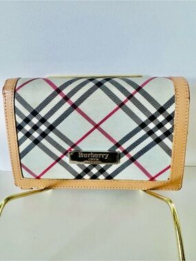 Authentic Burberry Beige Black Red
Check Wallet with Tan Trim Blue Label